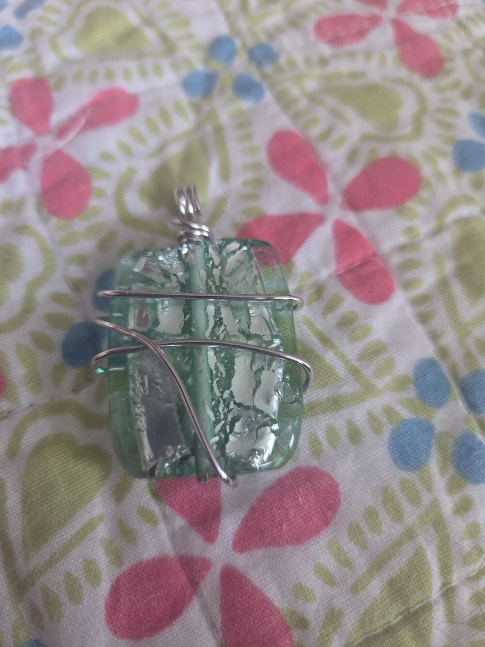 42903 WRAPPED GREEN AGATE DRUZY SILVER PLATED PENDANT NECKLACE